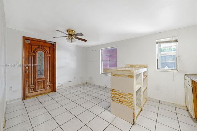 840 E 17th St, Hialeah, FL 33010