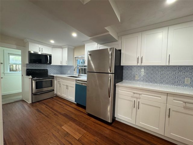 1573 NE 33rd Street, Oakland Park, FL 33334