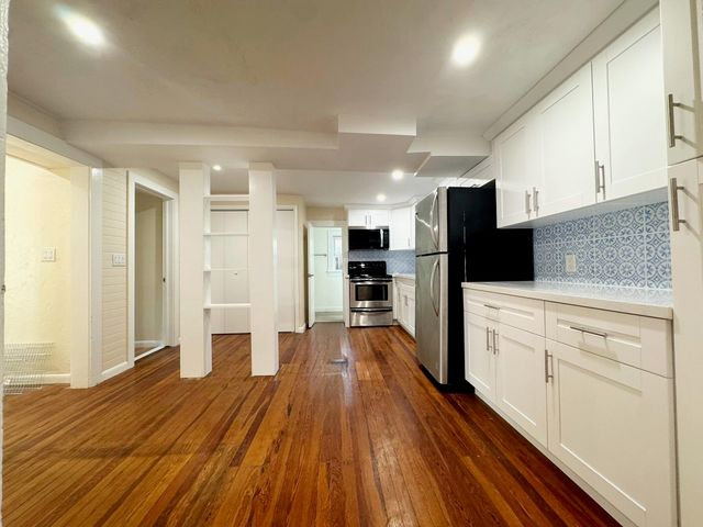 1573 NE 33rd Street, Oakland Park, FL 33334