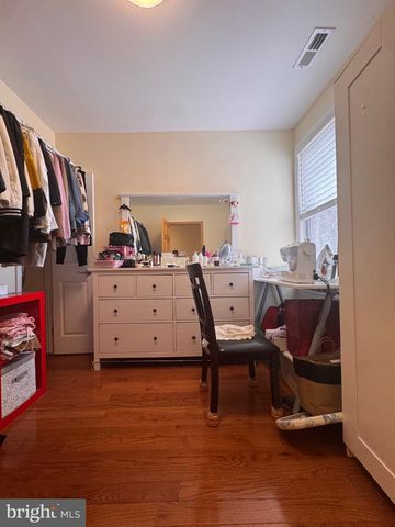 5736 N 5TH ST, Philadelphia, PA 19120