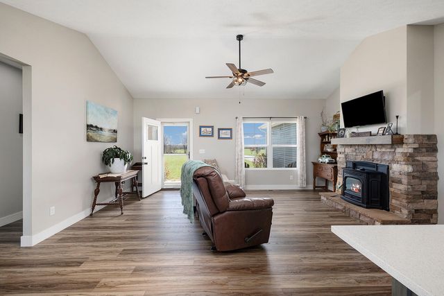 13421 W Farm Road 194, Billings, MO 65610