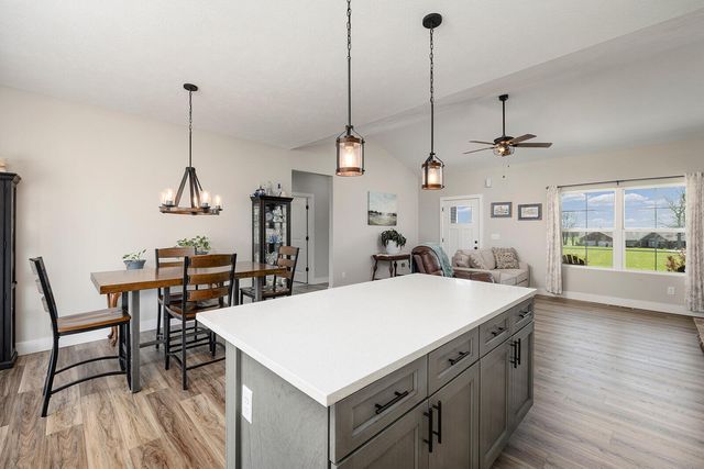 13421 W Farm Road 194, Billings, MO 65610
