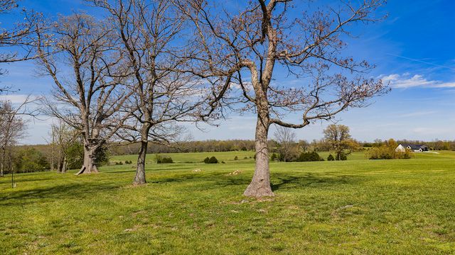 13421 W Farm Road 194, Billings, MO 65610
