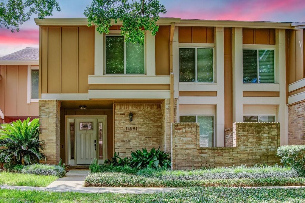 11681 Village Place Drive 257, Houston, TX 77077