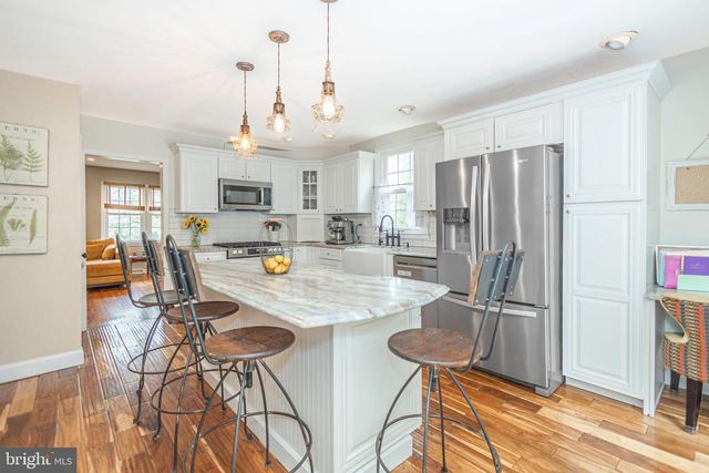 71 OAK DR, Doylestown, PA 18901