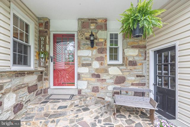 71 OAK DR, Doylestown, PA 18901