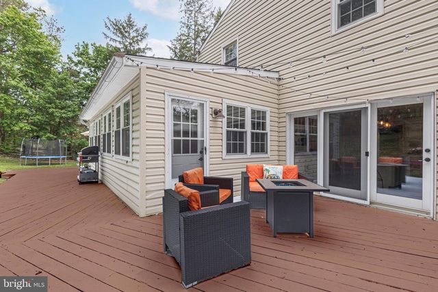 71 OAK DR, Doylestown, PA 18901