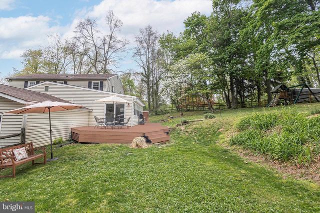 71 OAK DR, Doylestown, PA 18901
