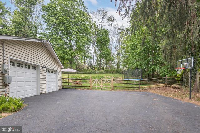 71 OAK DR, Doylestown, PA 18901
