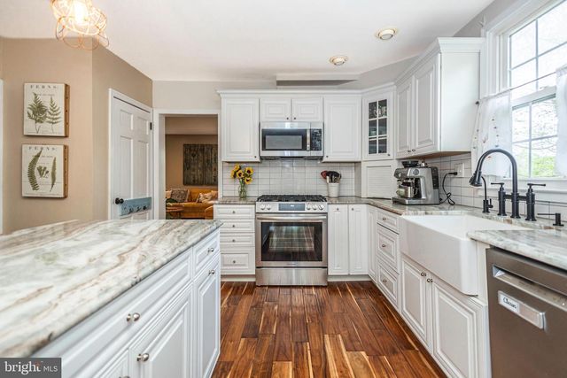 71 OAK DR, Doylestown, PA 18901
