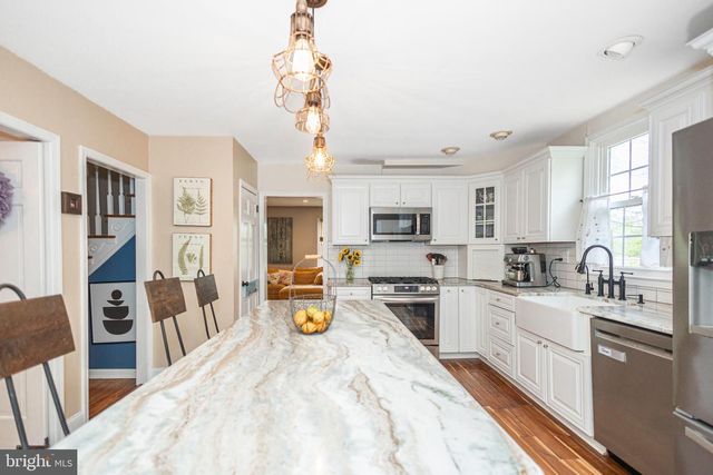 71 OAK DR, Doylestown, PA 18901