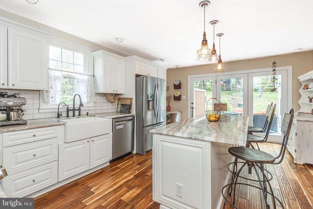 71 OAK DR, Doylestown, PA 18901