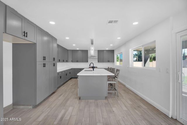 31603 N ROYAL OAK Way, San Tan Valley, AZ 85143