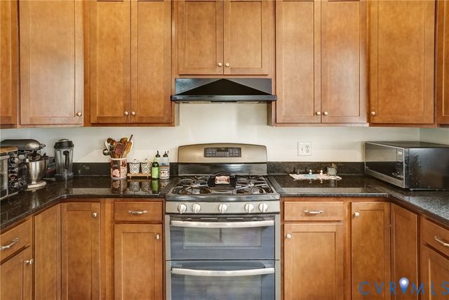 8805 Eli Pl, Glen Allen, VA 23060