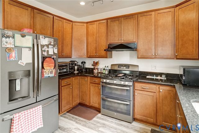 8805 Eli Pl, Glen Allen, VA 23060