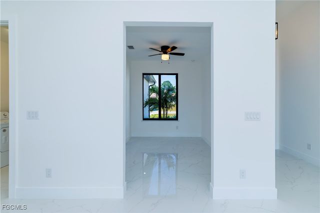 2124 NE 28th ST, Cape Coral, FL 33909