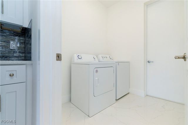 2124 NE 28th ST, Cape Coral, FL 33909