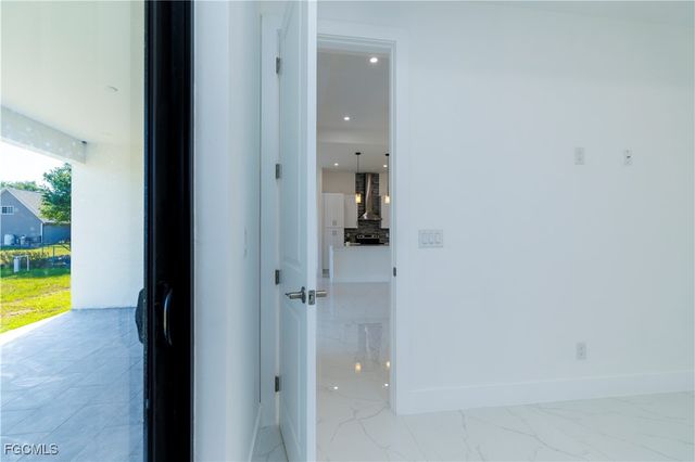 2124 NE 28th ST, Cape Coral, FL 33909