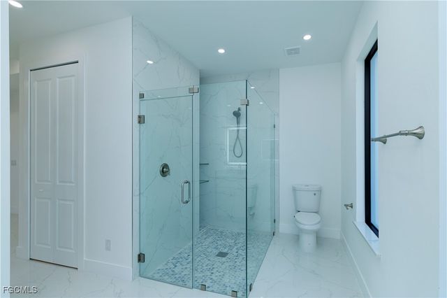 2124 NE 28th ST, Cape Coral, FL 33909