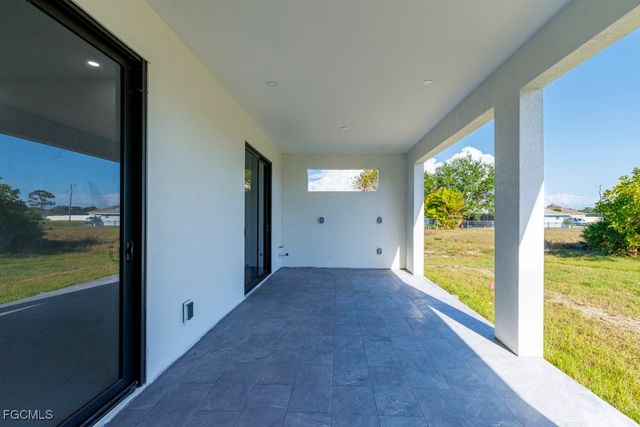 2124 NE 28th ST, Cape Coral, FL 33909