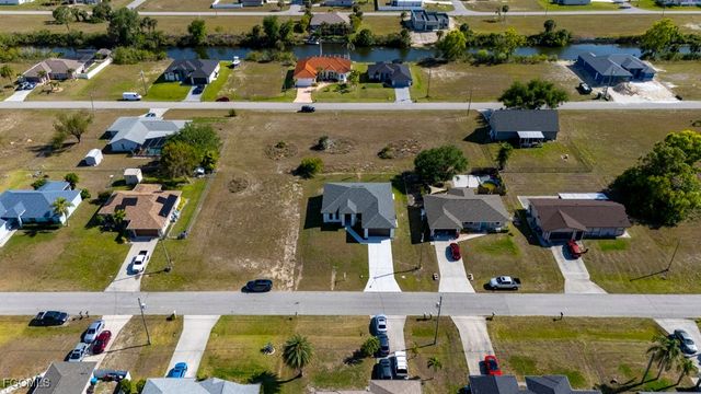 2124 NE 28th ST, Cape Coral, FL 33909