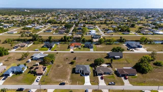 2124 NE 28th ST, Cape Coral, FL 33909