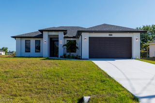 2124 NE 28th ST, Cape Coral, FL 33909