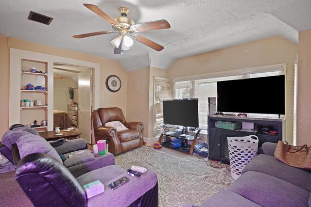 6027 37th AVENUE, Kenosha, WI 53142