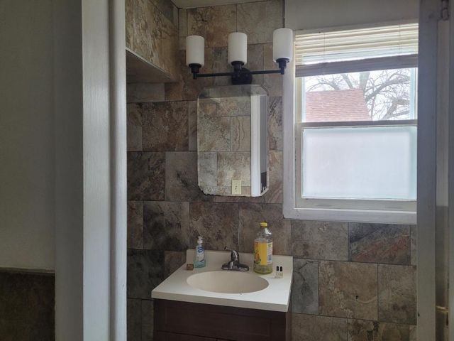 6027 37th AVENUE, Kenosha, WI 53142