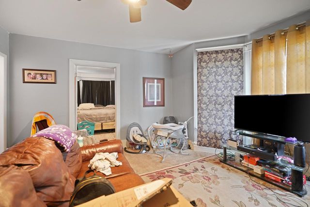 6027 37th AVENUE, Kenosha, WI 53142