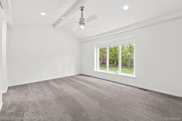 28490 Venice Circle, Farmington Hills, MI 48334