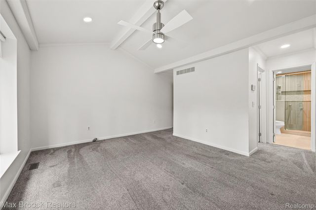 28490 Venice Circle, Farmington Hills, MI 48334