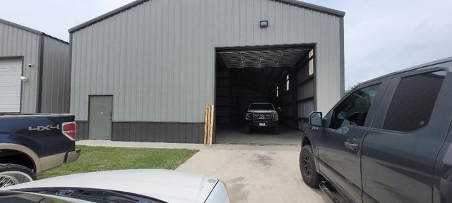 823 S Terry St, Rockport, TX 78382
