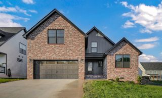 455 Spiderwort Dr, Clarksville, TN 37043