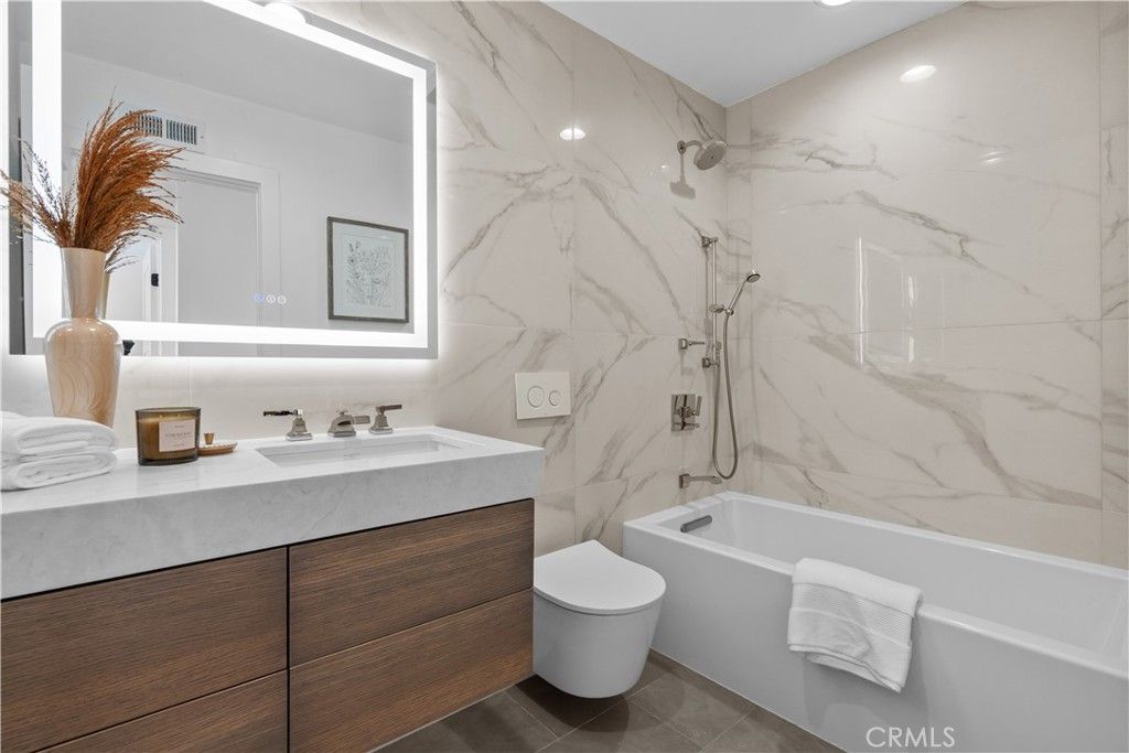 Image 10 of property listing at 78 Pelican Court, Newport Beach, CA 92660