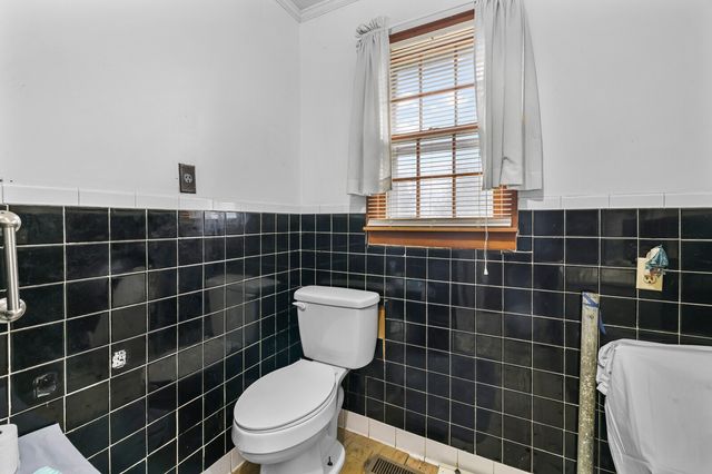 95 Pike Hill Rd, Mcminnville, TN 37110