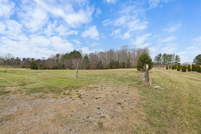 95 Pike Hill Rd, Mcminnville, TN 37110