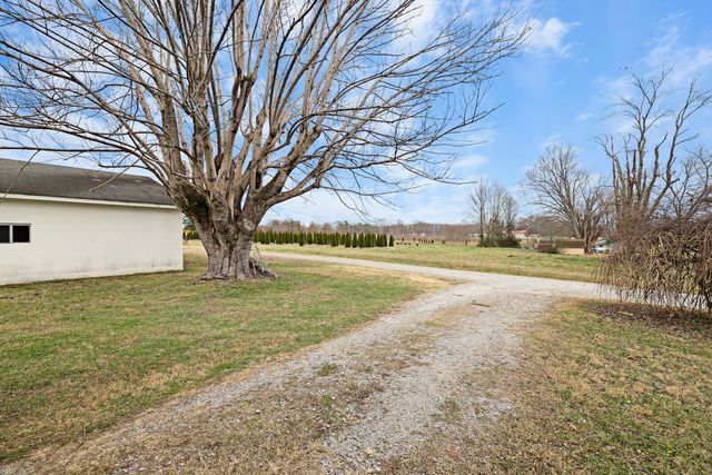 95 Pike Hill Rd, Mcminnville, TN 37110