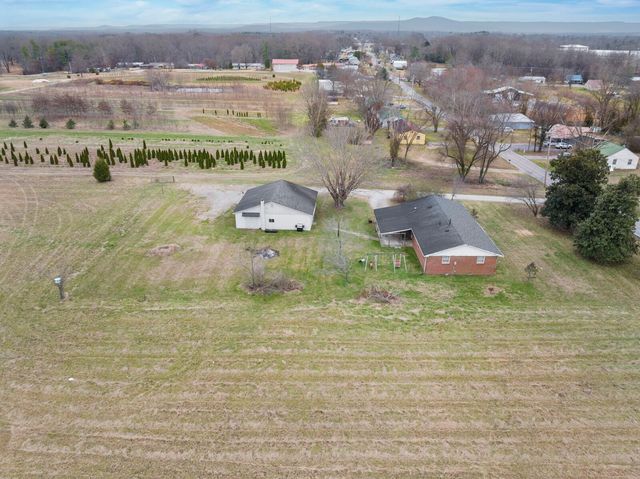 95 Pike Hill Rd, Mcminnville, TN 37110