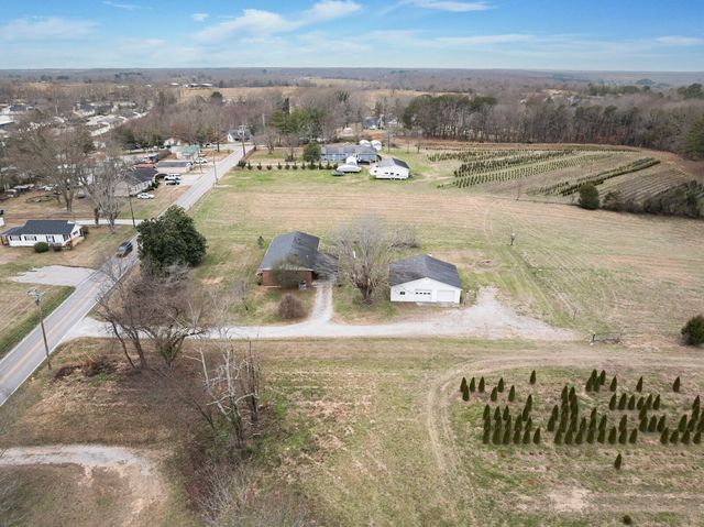 95 Pike Hill Rd, Mcminnville, TN 37110