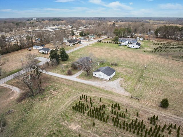 95 Pike Hill Rd, Mcminnville, TN 37110