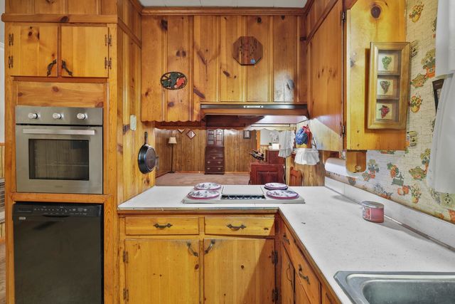 95 Pike Hill Rd, Mcminnville, TN 37110