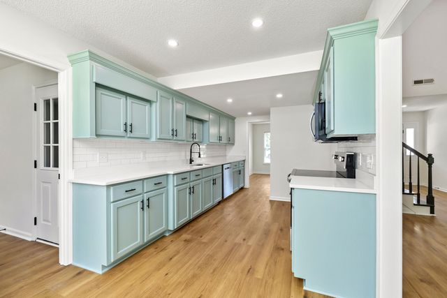 2705 Circleview Drive, Sumter, SC 29154