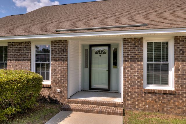 2705 Circleview Drive, Sumter, SC 29154