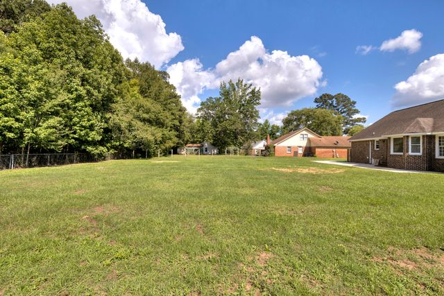 2705 Circleview Drive, Sumter, SC 29154