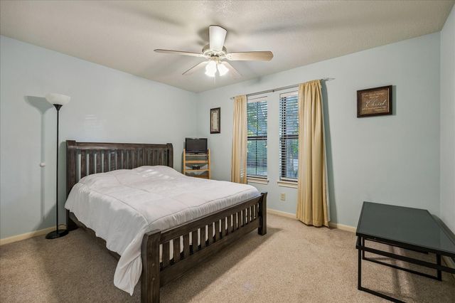 608 Westview Terrace Drive, Sealy, TX 77474