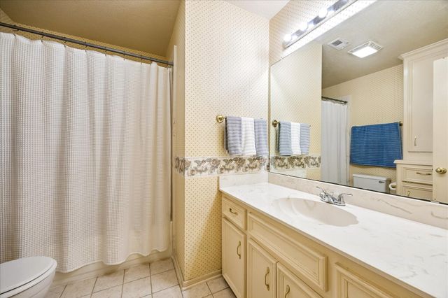 608 Westview Terrace Drive, Sealy, TX 77474