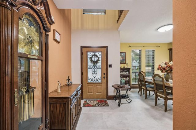 608 Westview Terrace Drive, Sealy, TX 77474