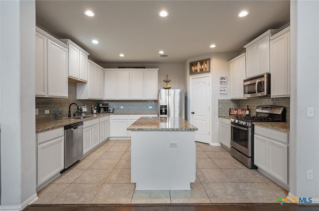 108 Peggy Drive, Liberty Hill, TX 78642