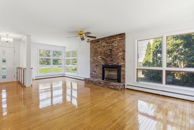 30 Rogers Road, Falmouth, MA 02540